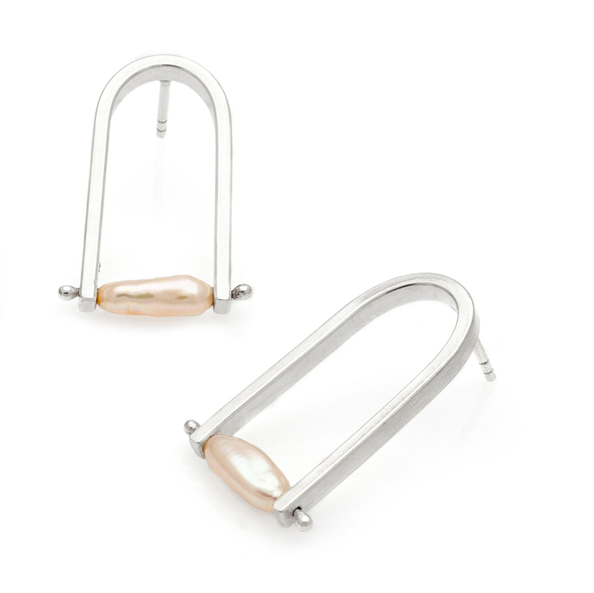 Biwa Arch Earrings