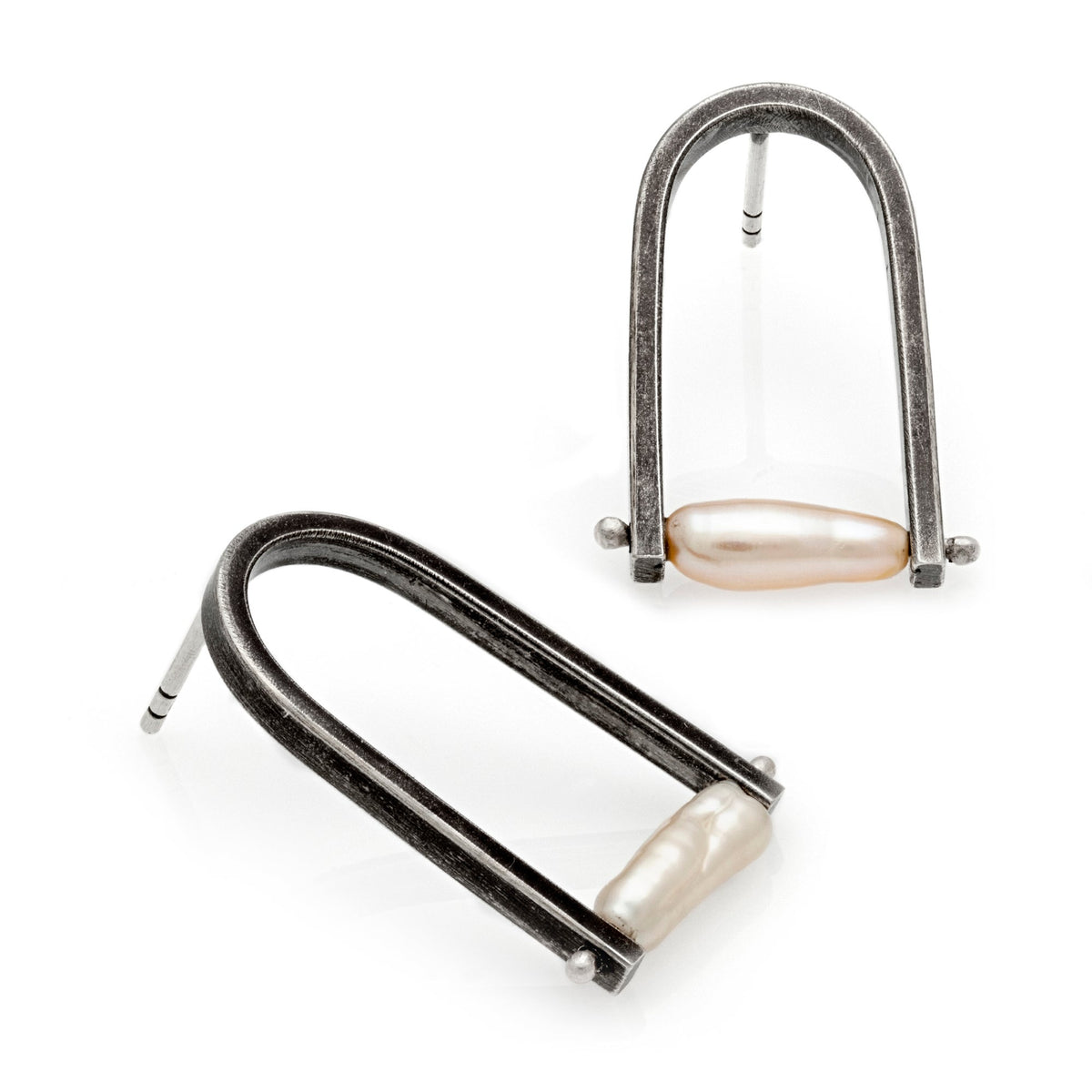 Biwa Arch Earrings